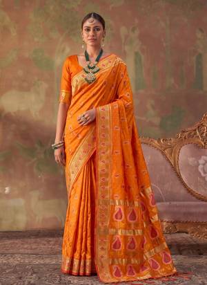 Looking These Fastive And Party Wear Saree in Fine Colored.These Saree And Blouse is Fabricated On Soft Silk.Its Beautified With Weaving Jacquard Designer.