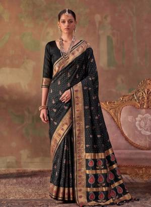 Looking These Fastive And Party Wear Saree in Fine Colored.These Saree And Blouse is Fabricated On Soft Silk.Its Beautified With Weaving Jacquard Designer.