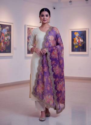 Looking These Beautiful Colored Ethnic Dupatta.This Dupatta is Fabricated On Beautiful Art Silk Fabric . It Is Beautified With Beautiful Digital Printed With Lace Work.