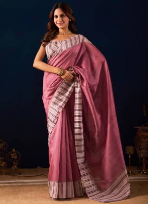 Looking These Party Wear Ready To Wear Saree in Fine Colored.These Saree Are Jute Silk And Blouse is Jute Silk Fabricated.Its Beautified With Designer Printed.