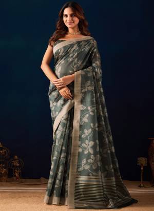 Looking These Party Wear Ready To Wear Saree in Fine Colored.These Saree Are Jute Silk And Blouse is Jute Silk Fabricated.Its Beautified With Designer Printed.