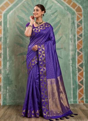 Garb These Fastive And Party Wear Saree in Fine Colored.These Saree And Blouse is Fabricated On Art Silk.Its Beautified With Weaving Jacquard Designer.