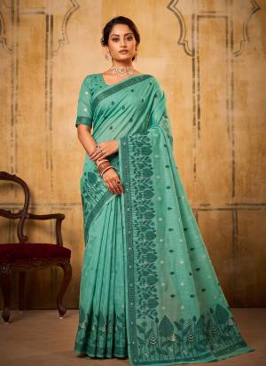 Attrective These Fastive And Party Wear Saree in Fine Colored.These Saree And Blouse is Fabricated On Cotton.Its Beautified With Weaving Thread Designer.