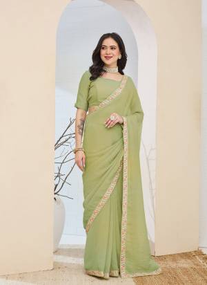Looking These Party Wear Ready To Wear Saree in Fine Colored.These Saree Are Silk Blend And Blouse is Silk Blend Fabricated.Its Beautified With Solid,Lace Work Designer.
