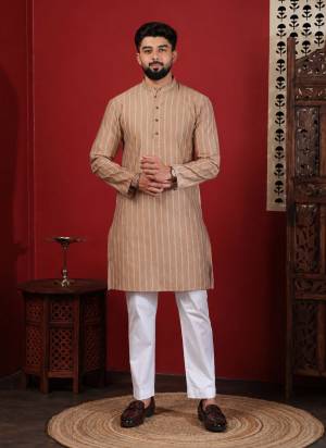 For A festive And Party Wear,Looking These Readymade Kurta With Payjama in Fine Colored.These Kurta is Fabricated On Cotton And Art Silk Bottom With Woven Designer.Buy Now.