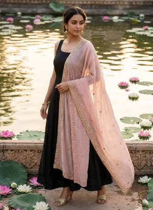 Grab These Beautiful Colored Ethnic Dupatta.This Dupatta is Fabricated On Beautiful Organza Fabric . It Is Beautified With Beautiful Designer Dori Embroidery Work.