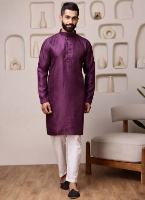 For A festive And Party Wear,Looking These Readymade Kurta With Payjama in Fine Colored.These Kurta is Fabricated On Cotton Blend And Art Silk Bottom With Woven Designer With sequance Embroidery Work.Buy Now.