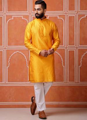 For A festive And Party Wear,Looking These Readymade Kurta With Payjama in Fine Colored.These Kurta is Fabricated On Silk Blend And Art Silk Bottom With Woven Jari Designer.Buy Now.