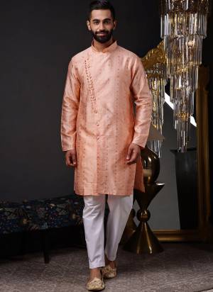 For A festive And Party Wear,Looking These Readymade Kurta With Payjama in Fine Colored.These Kurta is Fabricated On Silk Blend And Art Silk Bottom With Woven Jari Designer.Buy Now.
