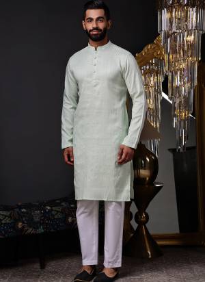 For A festive And Party Wear,Looking These Readymade Kurta With Payjama in Fine Colored.These Kurta is Fabricated On Silk Blend And Art Silk Bottom With Woven Jari Designer.Buy Now.