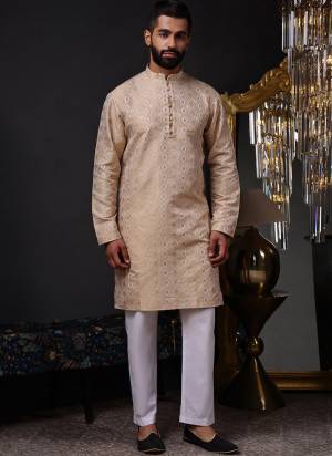 For A festive And Party Wear,Looking These Readymade Kurta With Payjama in Fine Colored.These Kurta is Fabricated On Silk Blend And Art Silk Bottom With Woven Jari Designer.Buy Now.