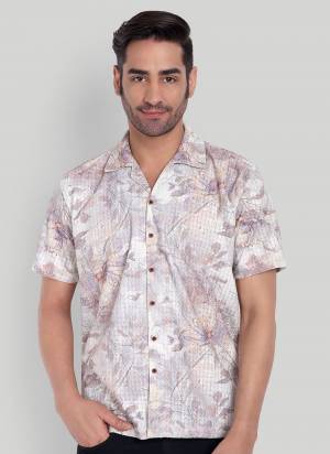 Attractive These Fancy Readymade Short Shirt in Fine Colored.These Short Shirt is Fabricated On Cotton Blend With Designer Printed.Buy Now.