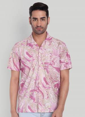 Attractive These Fancy Readymade Short Shirt in Fine Colored.These Short Shirt is Fabricated On Cotton Blend With Designer Printed.Buy Now.