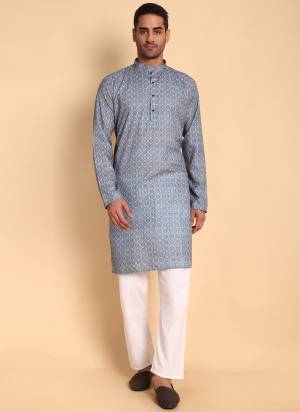 For A festive And Party Wear,Looking These Readymade Kurta With Payjama in Fine Colored.These Kurta is Fabricated On Cotton And Art Silk Bottom With Designer Printed.Buy Now.