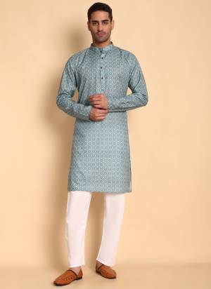 For A festive And Party Wear,Looking These Readymade Kurta With Payjama in Fine Colored.These Kurta is Fabricated On Cotton And Art Silk Bottom With Designer Printed.Buy Now.