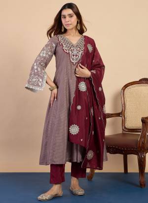 Attractive These Beautiful Readymade Suits With Dupatta.These Suit is Fabricated On Top Are Silk Blend And Bottom Are Silk Blend And Silk Blend Dupatta .Its Beautified With Designer Embroidery Work.