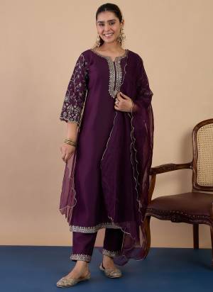 Attractive These Beautiful Readymade Suits With Dupatta.These Suit is Fabricated On Top Are Silk Blend And Bottom Are Silk Blend And Silk Blend Dupatta .Its Beautified With Designer Embroidery Work.