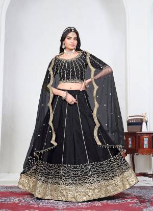For A Designer Look,Grab These Party Wear Lehenga Choli in Fine Colored.These Lehenga And Blouse Are Fabricated On Art Silk Pair With Net Dupatta.Its Beautified With Designer Sequance,Jari Embroidery Work.