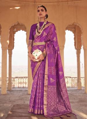 Garb These Fastive And Party Wear Saree in Fine Colored.These Saree And Blouse is Fabricated On Soft Silk.Its Beautified With Weaving Designer.