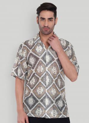 Looking These Fancy Readymade Short Shirt in Fine Colored.These Short Shirt is Fabricated On Cotton Blend With Designer Printed.Buy Now.