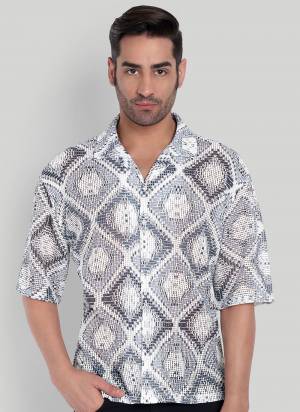 Looking These Fancy Readymade Short Shirt in Fine Colored.These Short Shirt is Fabricated On Cotton Blend With Designer Printed.Buy Now.