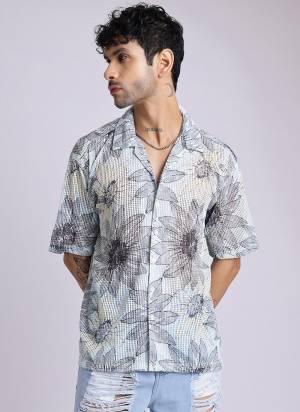 Looking These Fancy Readymade Short Shirt in Fine Colored.These Short Shirt is Fabricated On Cotton Blend With Designer Printed.Buy Now.