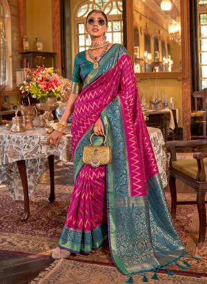 Garb These Fastive And Party Wear Saree in Fine Colored.These Saree And Blouse is Fabricated On Silk.Its Beautified With Weaving Jari Designer.