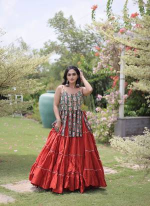 Looking These Navratri Wear Lehenga Choli in Fine Colored. These Lehenga Are Kora Cotton And Blouse Are Kora Cotton Fabricated. It is Beautified With Designer Kutchi Patch Work.