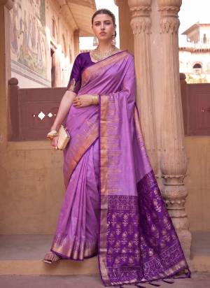Garb These Fastive And Party Wear Saree in Fine Colored.These Saree And Blouse is Fabricated On Soft Silk.Its Beautified With Weaving Jari Designer.