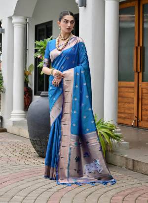 Attractive These Festive And Party Wear Saree in Fine Colored.These Saree And Blouse is Fabricated On Banarasi Silk.Its Beautified With Traditional Paithani Pichwai Pallu Woven Designer.