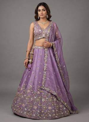 Looking This Party Wear Fine Color Fancy Heavy Designer Choli And Lahenga Fabriced On Tissue And Dupatta Tissue In Fabricated Beautified With Attrective Designer Sequance,Beads Embroidery Work. Buy Now.