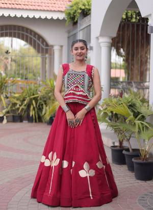 Looking These Beautiful Looking Navratri Wear Free Size Stitched Lahenga Choli.These Lahenga Are Roman Silk And Blouse is Fabricated On Roman Silk.Its Beautified With Designer Pan Gota Patti,Mirror Gamthi Work.