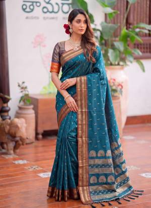 Garb These Fastive And Party Wear Saree in Fine Colored.These Saree And Blouse is Fabricated On Soft Silk.Its Beautified With Weaving Designer.