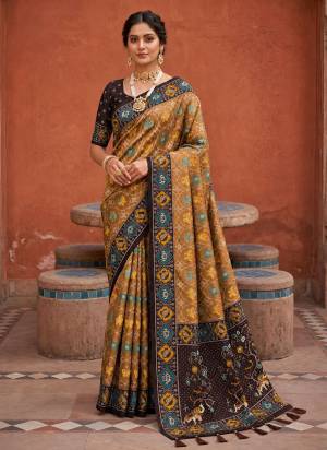 Attractive These Party Wear Saree in Fine Colored.These Saree Are Patola Silk And Blouse is Fabricated On Patola Silk.Its Beautified With Weaving Jacquard Meenakari Designer.