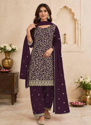 Garb These Fancy Designer Suit in Fine Colored Pair With Bottom And Dupatta.These Top Are Georgette And Dupatta Are Fabricated On Georgette Pair With Georgette Bottom.Its Beautified With Santoon Inner.Its Beautified With Heavy Designer Embroidery Work.