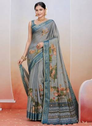 Garb These Fancy Party Wear Saree in Fine Colored.These Saree Are Kanjivaram And Blouse is Kanjivaram Fabricated.Its Beautified With Woven Border Designer With Printed.
