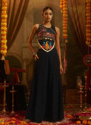 Attrective These Beautiful Looking Navratri Party Wear Readymade Top Plazzo Dress.These Top And Bottom Are Georgette Fabricated.Its Beautified With Disigner Thread,Mirror,Artifcial Shells Work.