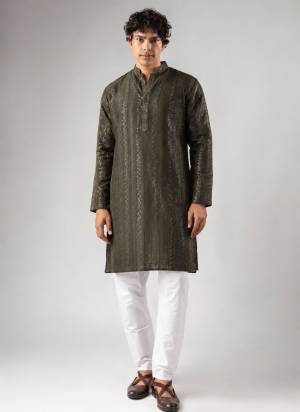 For A Festive And Party Wear,Attractive These Readymade Kurta With Payjama in Fine Colored.These Kurta is Fabricated On Rayon And Art Silk Bottom With Designer Embroidery Work.Buy Now.