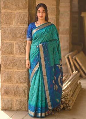 Garb These Fastive And Party Wear Saree in Fine Colored.These Saree And Blouse is Fabricated On Soft Silk.Its Beautified With Weaving Jari Designer With Printed.
