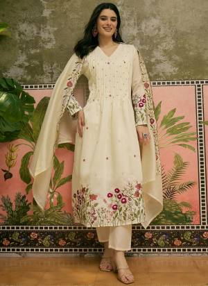 Garb These Beautiful Looking Readymade Suits.These Top Are Chanderi Silk And Bottom Are Chanderi Silk And Chanderi Dupatta Fabricated.Its Beautified  With Disigner Embroidery Work.