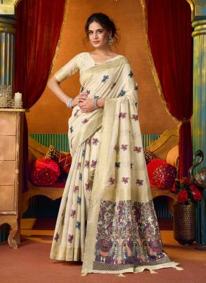 Looking These Fancy Party Wear Saree in Fine Colored.These Saree Are Modal Silk And Blouse is Modal Silk Fabricated.Its Beautified With Woven Katha Designer.