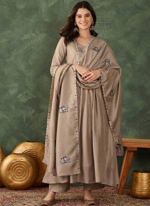 Looking These Beautiful Looking Readymade Suits.These Top Are Vichitra Silk And Bottom Are Vichitra Silk And Vichitra Silk Dupatta Fabricated.Its Beautified  With Disigner Embroidery Work.