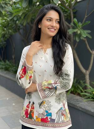 Looking These Beautiful Looking Readymade Short Tunic Top.These Top is Fabricated On Cotton.Its Beautified With Designer Kalamkari Printed.