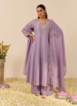 Garb These Beautiful Looking Readymade Suits.These Top Are Simmer Silk And Bottom Are Simmer Silk And Chanderi Dupatta Fabricated.Its Beautified  With Disigner Embroidery Work.