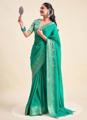 Garb These Party Wear Saree in Fine Colored.These Saree Are Chiffon And Blouse is Art Silk Fabricated.Its Beautified With Woven Designer.