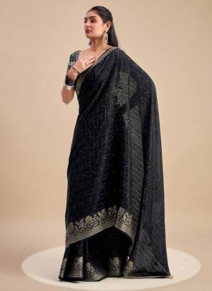 Garb These Party Wear Saree in Fine Colored.These Saree Are Chiffon And Blouse is Art Silk Fabricated.Its Beautified With Woven Designer.