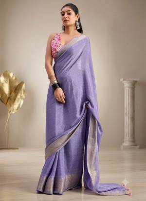 Garb These Party Wear Saree in Fine Colored.These Saree Are Chiffon And Blouse is Art Silk Fabricated.Its Beautified With Woven Designer.