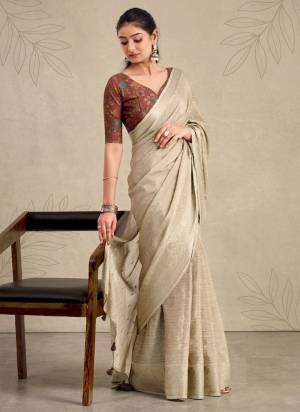 Garb These Party Wear Saree in Fine Colored.These Saree Are Chiffon And Blouse is Art Silk Fabricated.Its Beautified With Woven Designer.