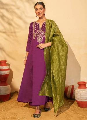 Garb These Suit in Fine Colored Pair With Bottom And Dupatta.These Top Are Silk Slub And Bottom Are Fabricated On Viscose Slub Pair With Viscose Jari Dupatta.Its Beautified With Designer Embroidery Work.