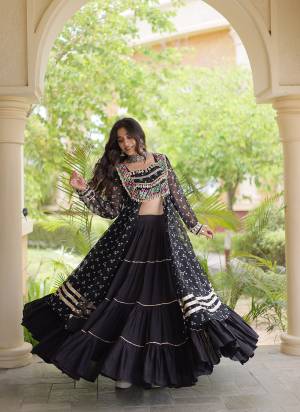 Attractive These Navratri Wear Lehenga Choli in Fine Colored. These Lehenga Are Kora Cotton And Blouse Are Faux Georgette Fabricated. It is Beautified With Designer Bandhani Printed With Kutchi Gamthi Patch Work.